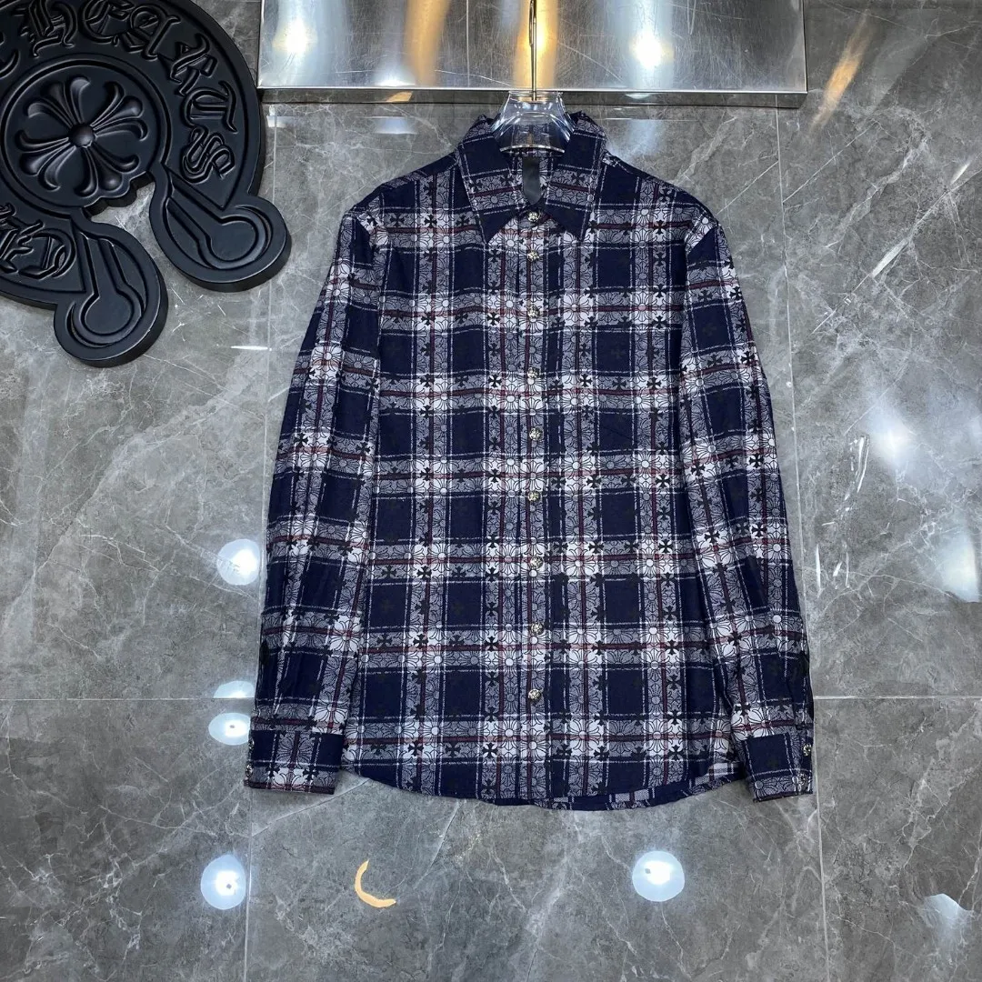 P296 Chrome Hearts 🍁Spring shirt series🍁 Spring classic patchwork leather full cross dark pattern silver button plaid shirt, whole body plaid alignment, cuffs sheepskin upper and lower alignment, original molding, customized version of bronze silver four-buttons, specially customized version of high gram weight original shirt fabric, can be worn as a jacket or as a base, a must-have clothing artifact 🌈Recommended colors: dark blue red 🌈 Size: S, M, L, XL